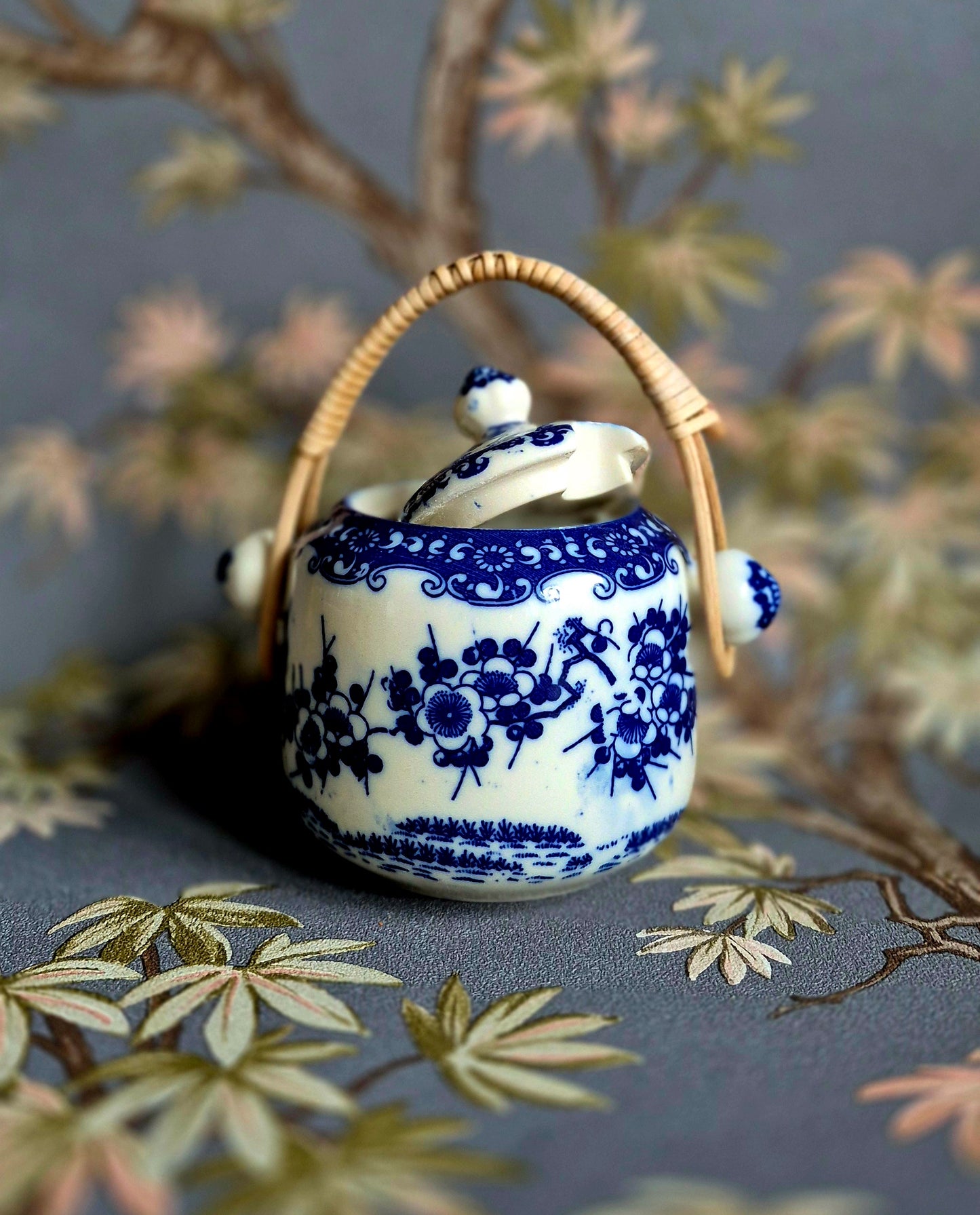 Antique Chinese Condiment Pot – 19th Century