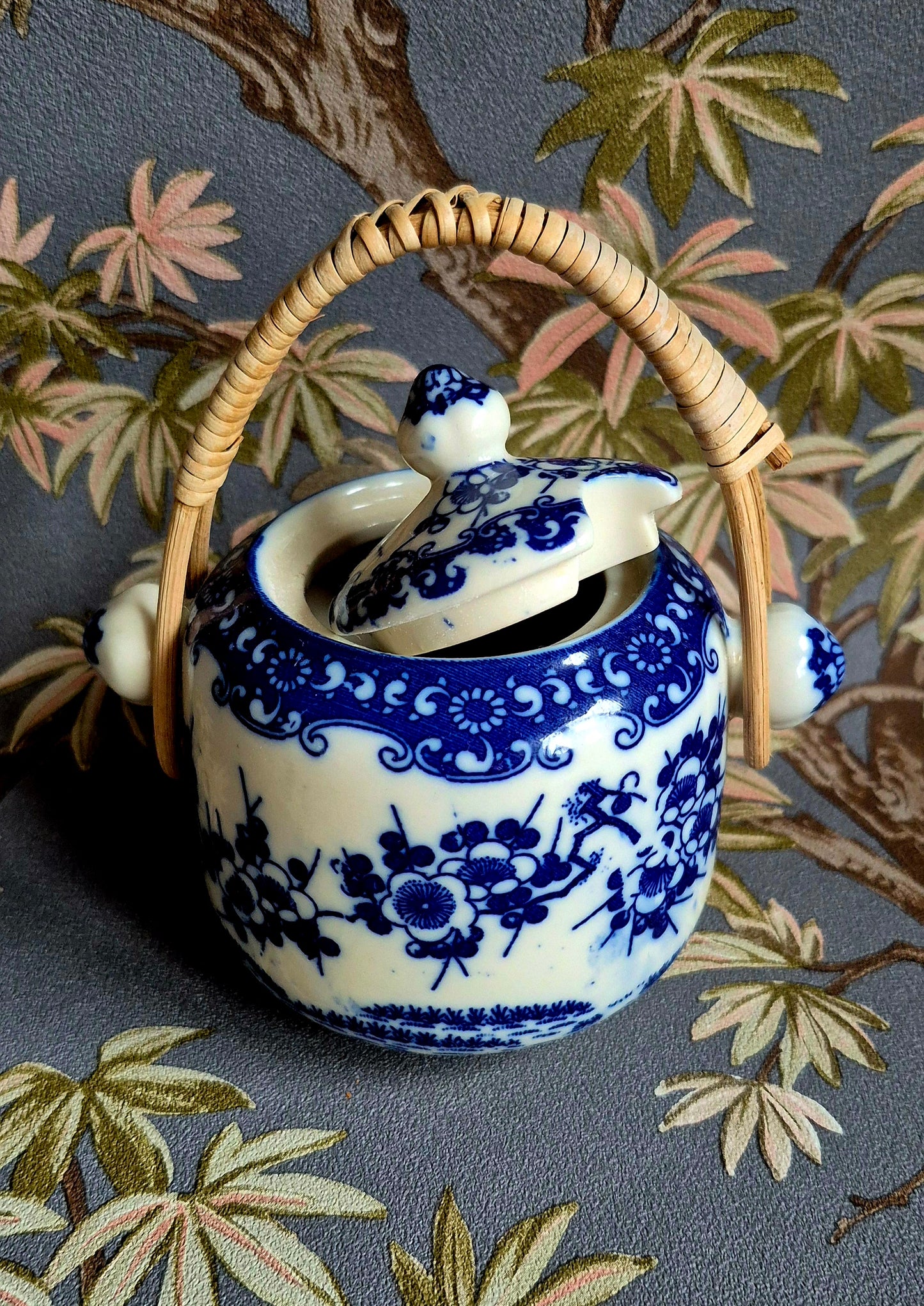 Antique Chinese Condiment Pot – 19th Century